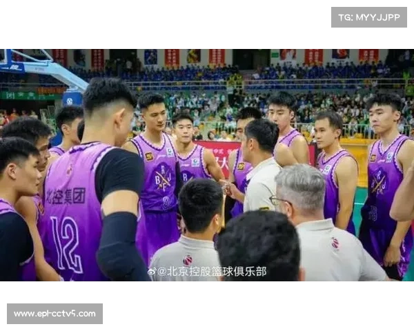 CBA联赛首次设立俱乐部杯赛，采用赛会制形式